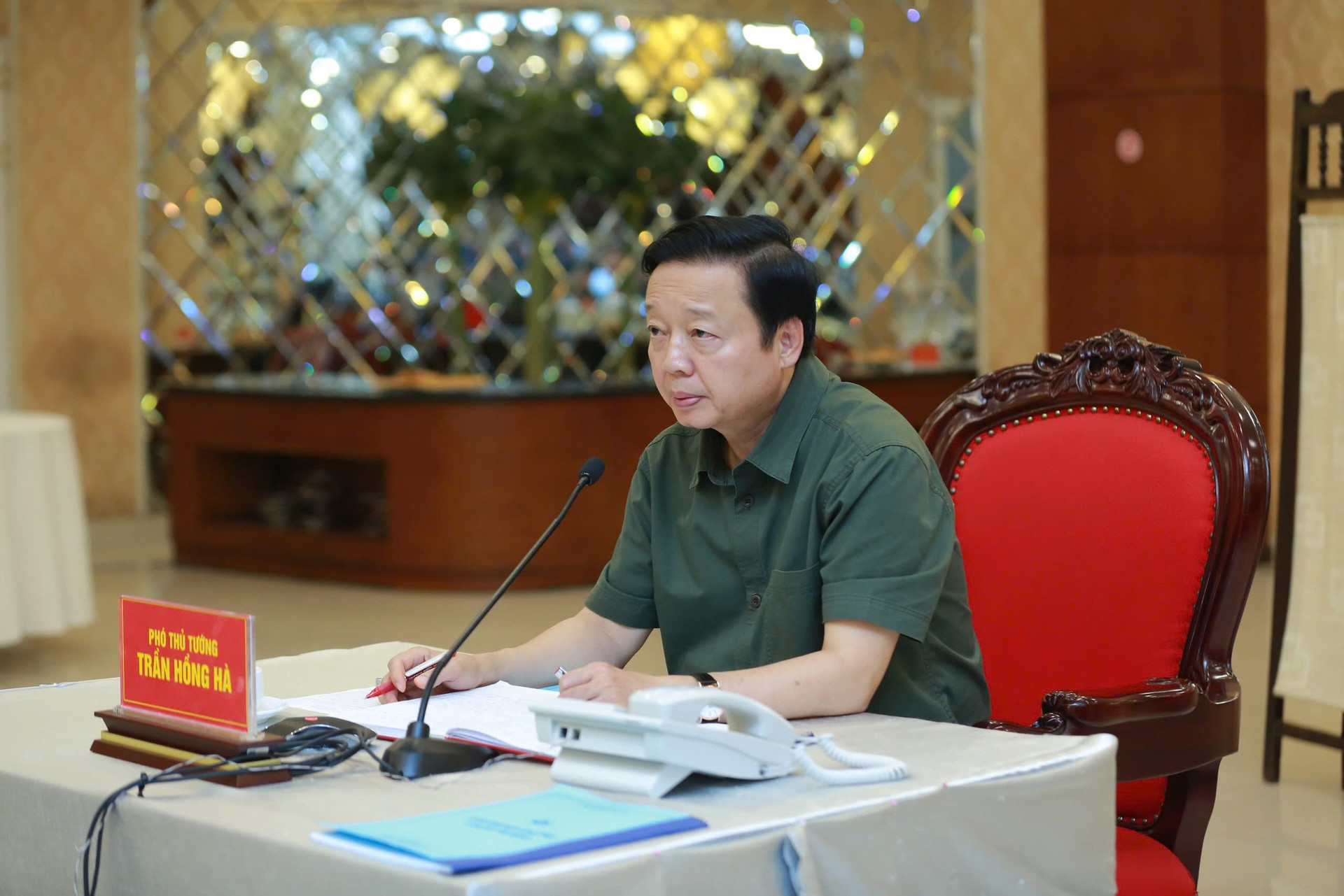 Phó Thủ tướng Trần Hồng Hà: Khẩn trương đánh giá thiệt hại, khắc phục hậu quả sau bão- Ảnh 1. Phó Thủ tướng Trần Hồng Hà: Khẩn trương đánh giá thiệt hại, khắc phục hậu quả sau bão- Ảnh 1.
