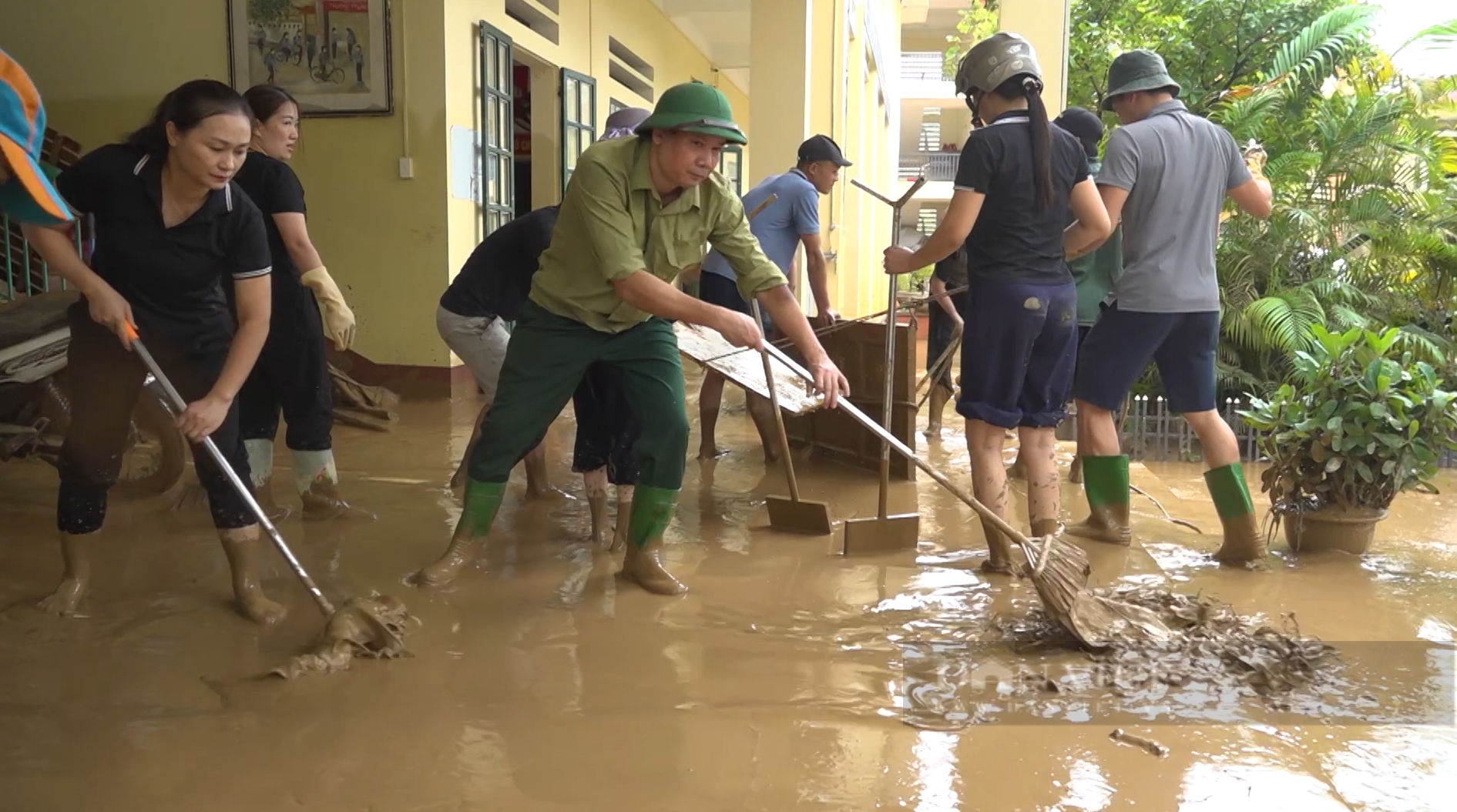 Khẩn trương khắc phục hậu quả mưa lũ, chuẩn bị đón học sinh ở Bảo Yên (Lào Cai) trở lại trường học- Ảnh 1. Khẩn trương khắc phục hậu quả mưa lũ, chuẩn bị đón học sinh ở Bảo Yên (Lào Cai) trở lại trường học- Ảnh 1.