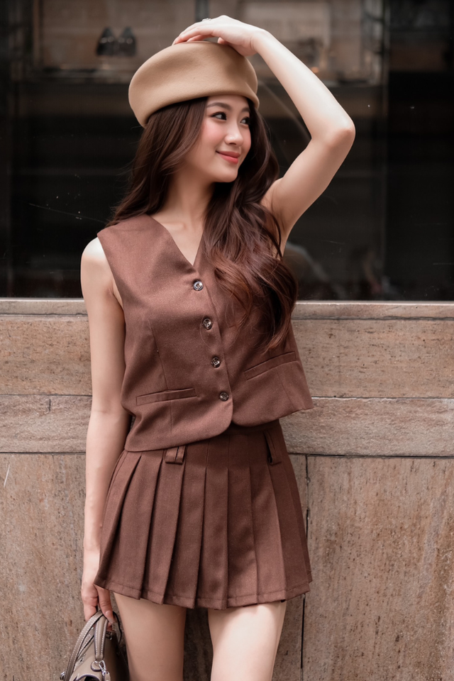 Khẳng định gu thời trang với áo gile trong phong cách dạo phố- Ảnh 1. Khẳng định gu thời trang với áo gile trong phong cách dạo phố- Ảnh 1.
