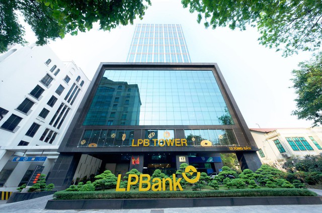 LPBank triệu tập Đại hội đồng cổ đông bất thường vào tháng 9/2024- Ảnh 1. LPBank triệu tập Đại hội đồng cổ đông bất thường vào tháng 9/2024- Ảnh 1.