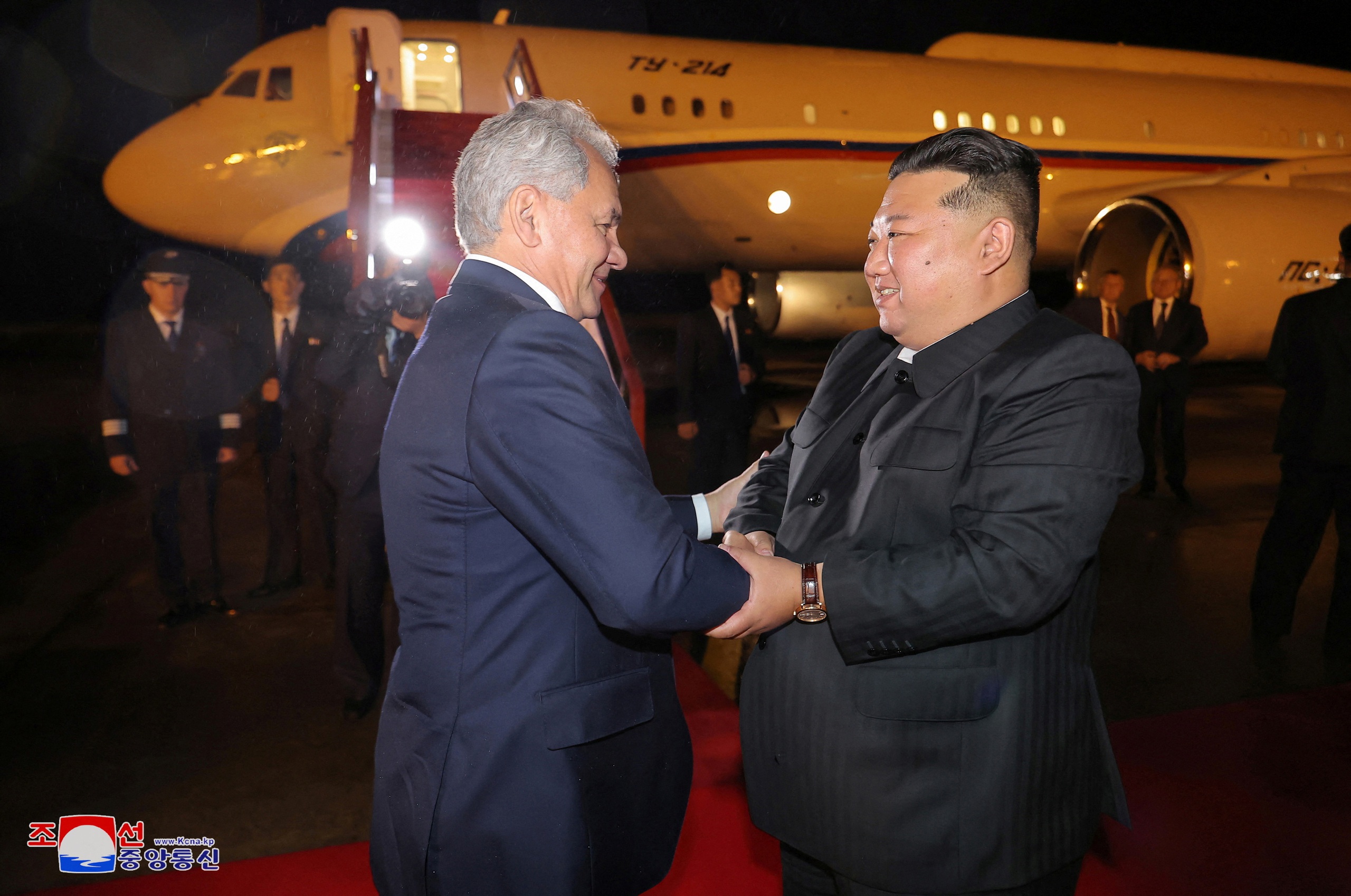 Lãnh đạo Triều Tiên tiếp ông Sergei Shoigu, chúc Nga 'chiến thắng'- Ảnh 1. Lãnh đạo Triều Tiên tiếp ông Sergei Shoigu, chúc Nga 'chiến thắng'- Ảnh 1.