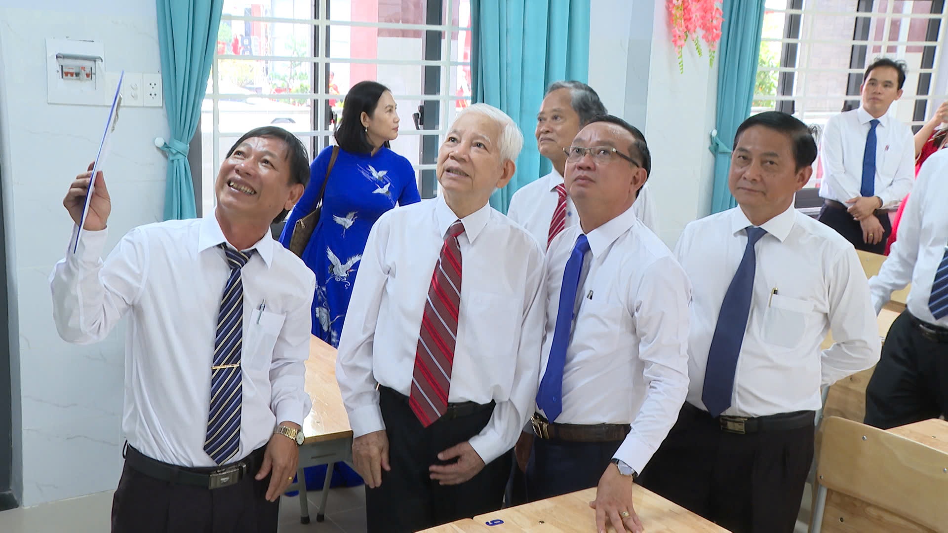 Lý do nhiều học sinh Bình Dương không được dự lễ khai giảng năm học mới- Ảnh 1. Lý do nhiều học sinh Bình Dương không được dự lễ khai giảng năm học mới- Ảnh 1.