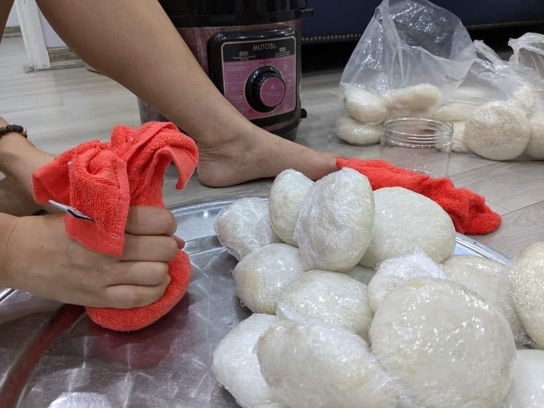 Món cơm "hương vị nguồn cội" giờ đây trở thành thực phẩm cứu trợ vô cùng thiết thực mùa bão lũ- Ảnh 1. Món cơm "hương vị nguồn cội" giờ đây trở thành thực phẩm cứu trợ vô cùng thiết thực mùa bão lũ- Ảnh 1.