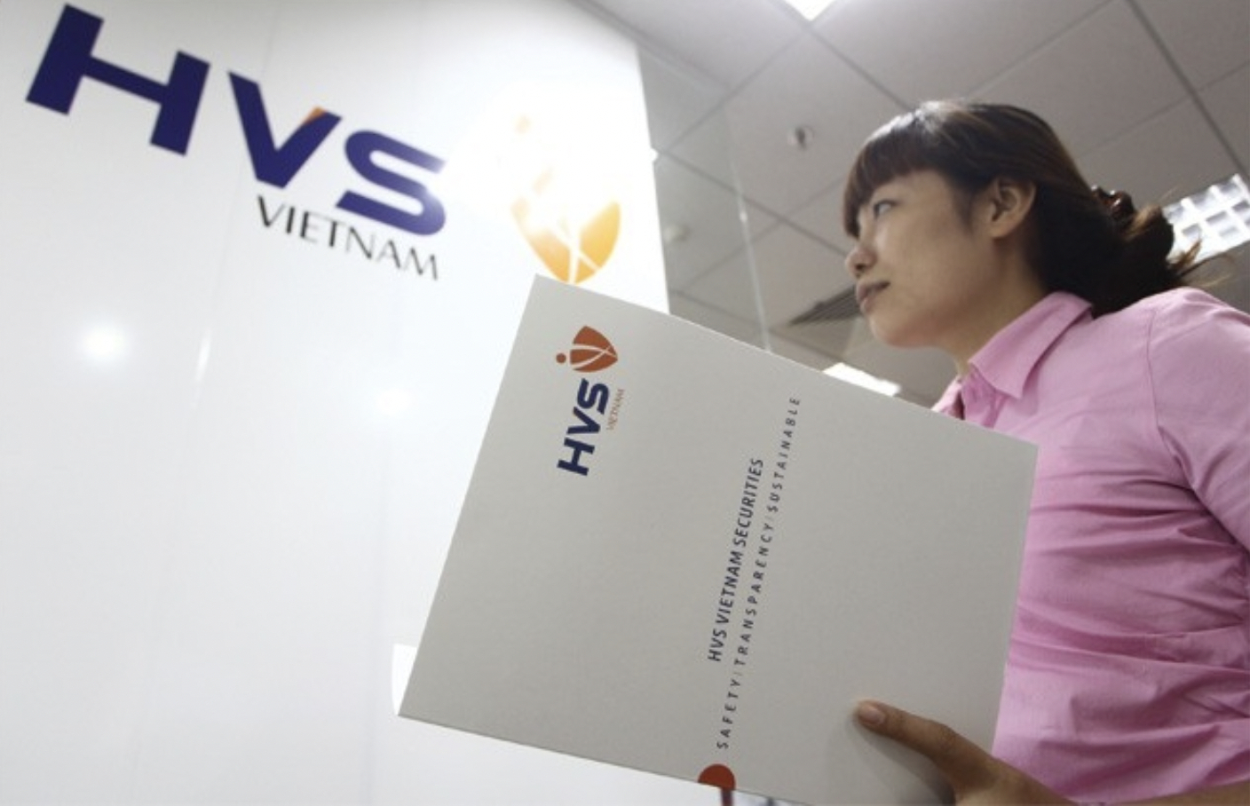 Một công ty chứng khoán bị đình chỉ hoạt động- Ảnh 1. Một công ty chứng khoán bị đình chỉ hoạt động- Ảnh 1.