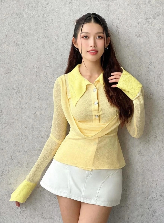 Nâng tầm phong cách với áo màu vàng, bí quyết cho mùa thu thêm rực rỡ- Ảnh 3. Nâng tầm phong cách với áo màu vàng, bí quyết cho mùa thu thêm rực rỡ- Ảnh 3.