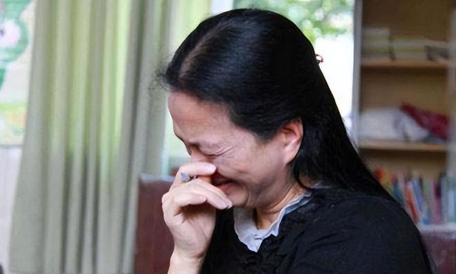 Con gái đậu vào Đại học hàng đầu nhưng người mẹ lại hối hận: Nếu biết thế này thì thà thi cao đẳng còn hơn- Ảnh 1. Con gái đậu vào Đại học hàng đầu nhưng người mẹ lại hối hận: Nếu biết thế này thì thà thi cao đẳng còn hơn- Ảnh 1.