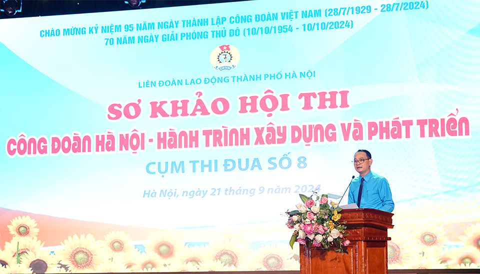 Chủ tịch Công đoàn ngành y tế Hà Nội Trịnh Tố Tâm - Cụm trưởng Cụm thi đua số 8 LĐLĐ TP phát biểu tại hội thi.