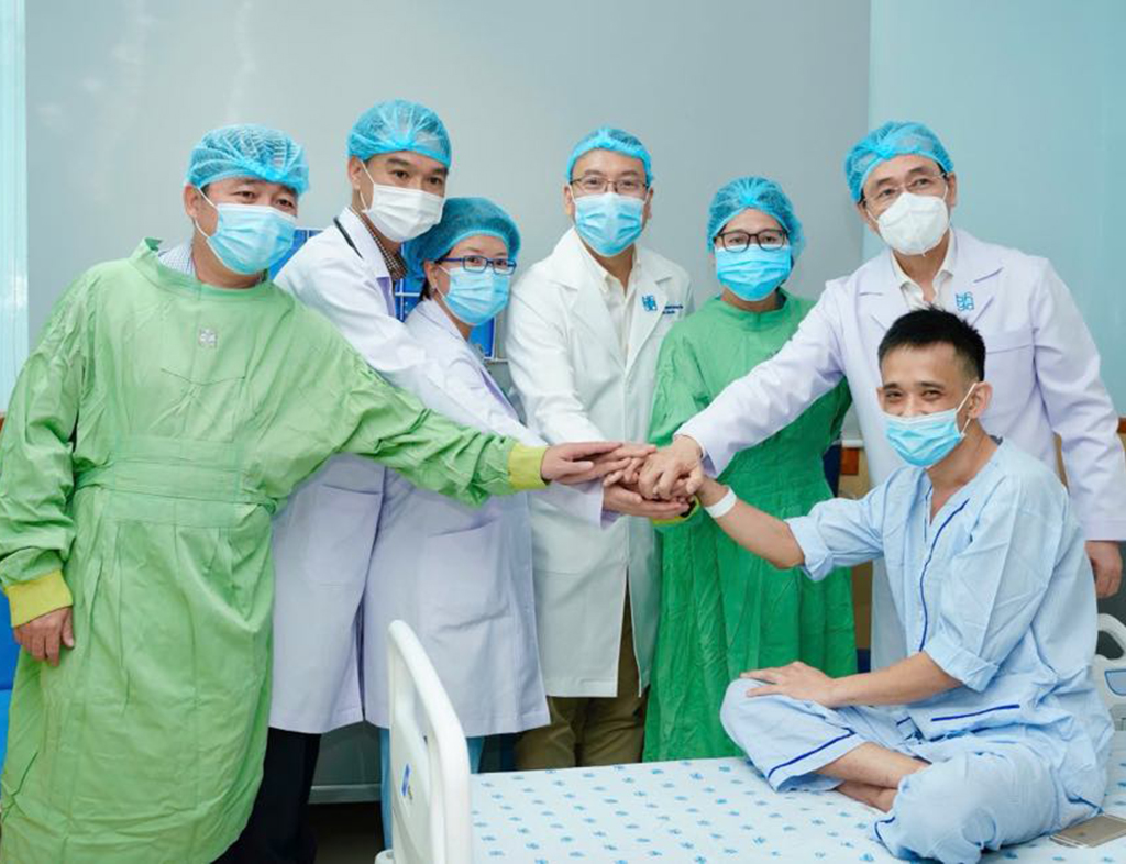 Người bệnh ghép tim xuyên Việt tại Bệnh viện Đại học Y Dược TP.HCM được xuất viện- Ảnh 1. Người bệnh ghép tim xuyên Việt tại Bệnh viện Đại học Y Dược TP.HCM được xuất viện- Ảnh 1.