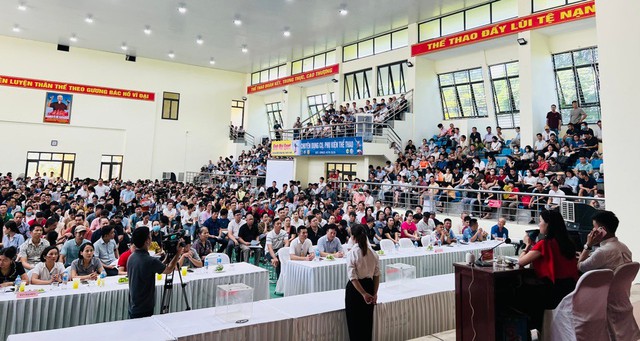 Người trúng lô đất giá hơn 100 triệu đồng/m2 ở Thanh Oai bỏ cọc- Ảnh 1. Người trúng lô đất giá hơn 100 triệu đồng/m2 ở Thanh Oai bỏ cọc- Ảnh 1.