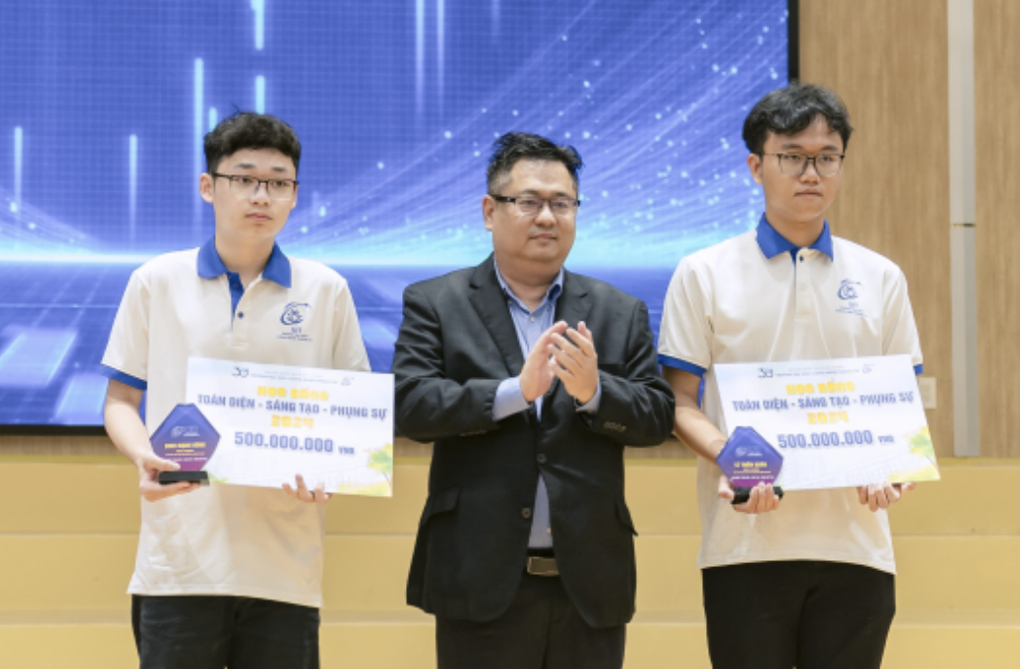 Nhiều đại học chơi lớn, mời ca sĩ hát khai giảng, chào tân sinh viên - 2 Nhiều đại học chơi lớn, mời ca sĩ hát khai giảng, chào tân sinh viên - 2