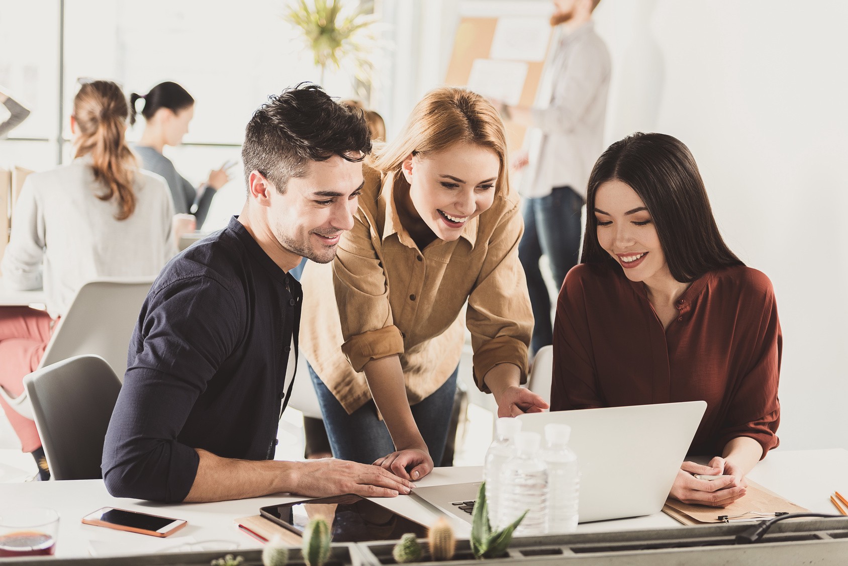 Nhìn quần áo, kiểu tóc là có thể biết một người có EQ cao hay không?- Ảnh 1. Nhìn quần áo, kiểu tóc là có thể biết một người có EQ cao hay không?- Ảnh 1.