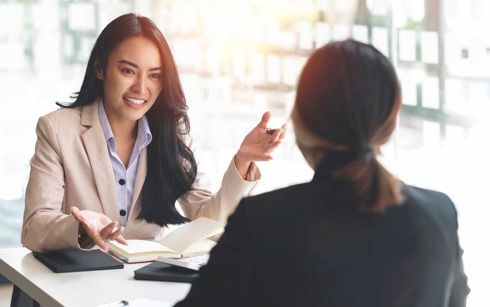 Nhìn quần áo, kiểu tóc là có thể biết một người có EQ cao hay không?- Ảnh 2. Nhìn quần áo, kiểu tóc là có thể biết một người có EQ cao hay không?- Ảnh 2.