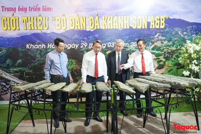 Phát huy giá trị bảo vật quốc gia đàn đá Khánh Sơn - Ảnh 1. Phát huy giá trị bảo vật quốc gia đàn đá Khánh Sơn - Ảnh 1.