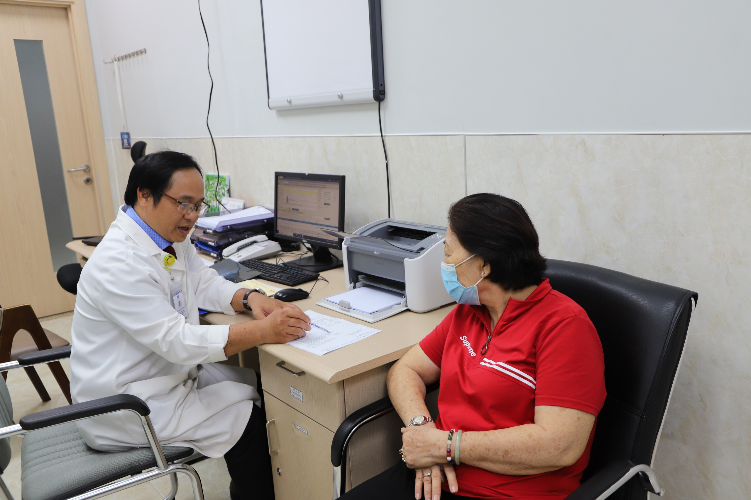 Phẫu thuật nội soi trong điều trị mang đến kết quả vượt trội cho người bệnh- Ảnh 1. Phẫu thuật nội soi trong điều trị mang đến kết quả vượt trội cho người bệnh- Ảnh 1.