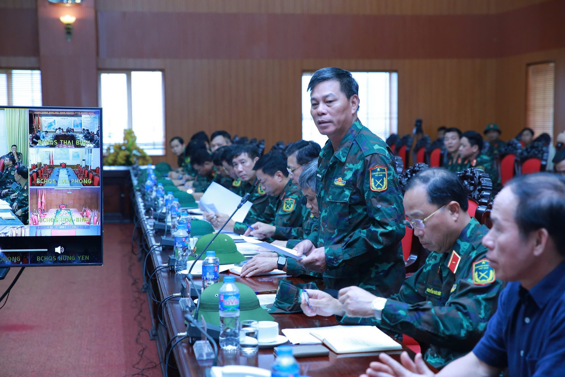 Phó Thủ tướng Trần Hồng Hà họp tại Sở Chỉ huy tiền phương phòng, chống bão số 3- Ảnh 3. Phó Thủ tướng Trần Hồng Hà họp tại Sở Chỉ huy tiền phương phòng, chống bão số 3- Ảnh 3.
