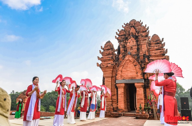 Sắp diễn ra lễ hội Katê Chăm ở tỉnh Bình Thuận và Ninh Thuận - Ảnh 1. Sắp diễn ra lễ hội Katê Chăm ở tỉnh Bình Thuận và Ninh Thuận - Ảnh 1.