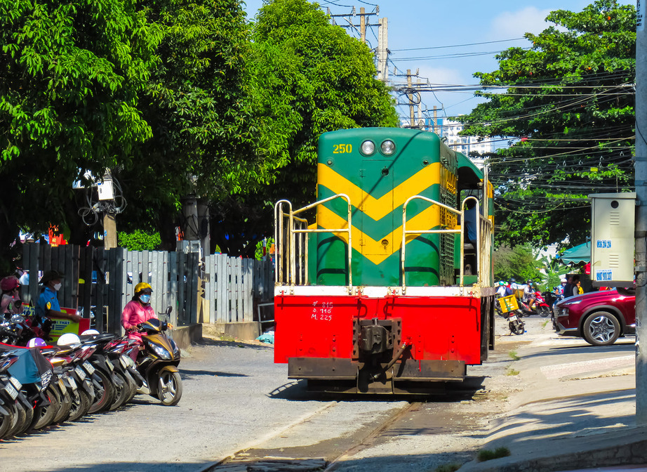 Sẽ cải tạo đường sắt vào nhà máy Xe lửa Dĩ An- Ảnh 1. Sẽ cải tạo đường sắt vào nhà máy Xe lửa Dĩ An- Ảnh 1.