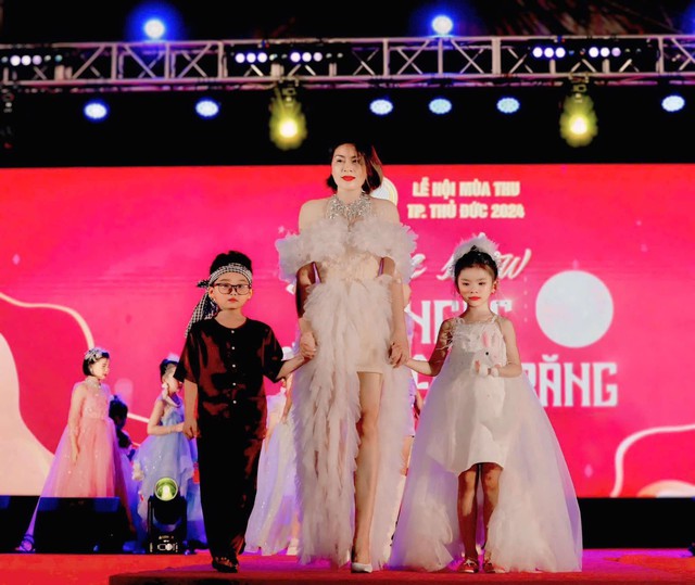 Thời trang trẻ em lấy cảm hứng từ những câu chuyện về trung thu- Ảnh 1. Thời trang trẻ em lấy cảm hứng từ những câu chuyện về trung thu- Ảnh 1.