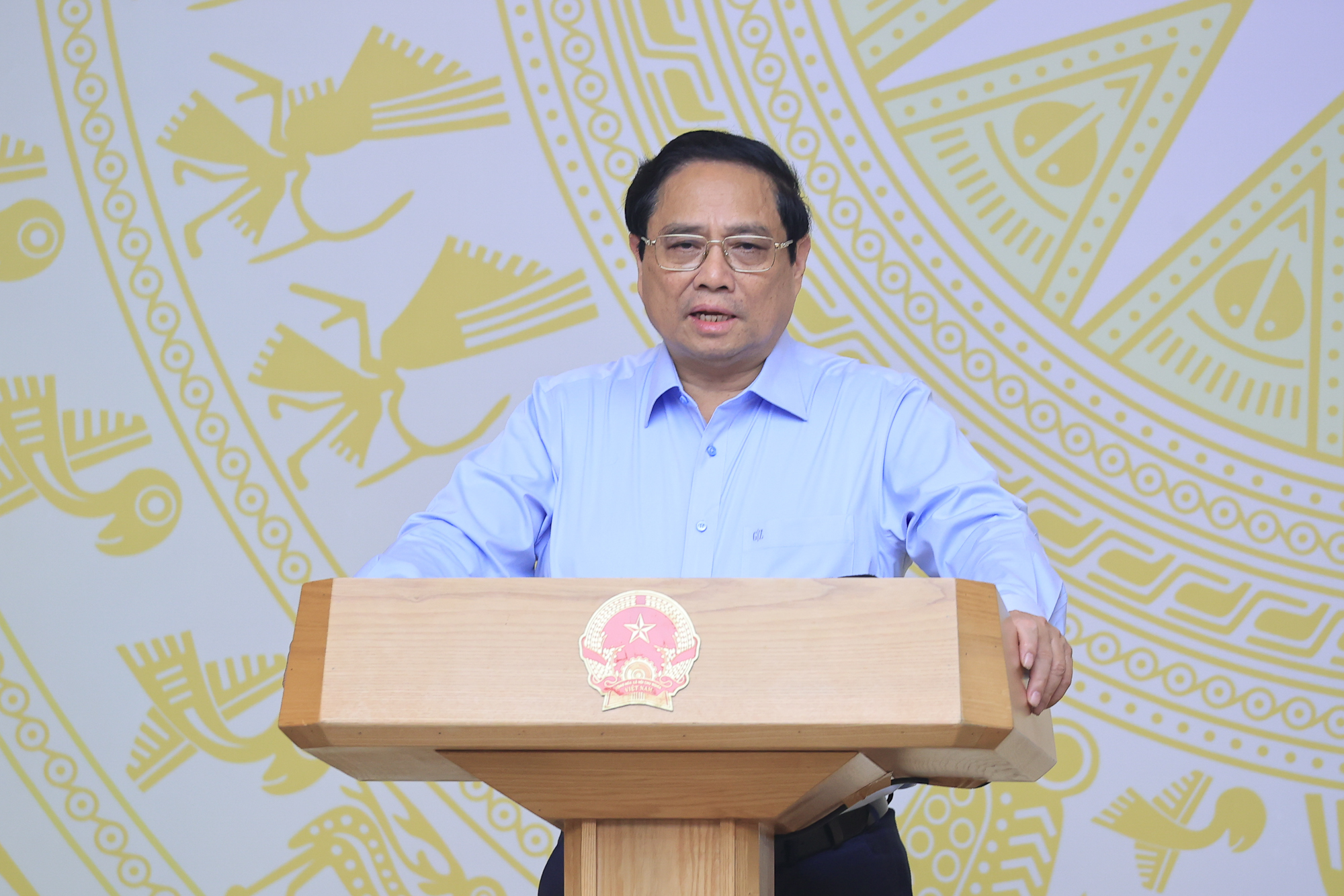 Thủ tướng mong các ngân hàng chia sẻ với doanh nghiệp, địa phương khó khăn vì bão lũ- Ảnh 1. Thủ tướng mong các ngân hàng chia sẻ với doanh nghiệp, địa phương khó khăn vì bão lũ- Ảnh 1.