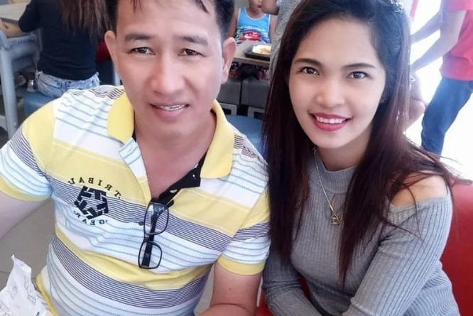 Mẹ đơn thân lấy đồng nghiệp hơn 24 tuổi: 'Tôi không nợ ai lời giải thích' - Ảnh 1. Mẹ đơn thân lấy đồng nghiệp hơn 24 tuổi: 'Tôi không nợ ai lời giải thích' - Ảnh 1.