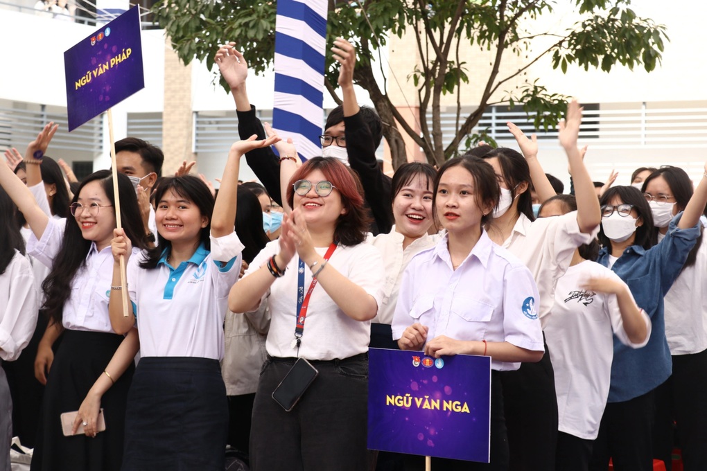 Trường học hủy lễ khai giảng, dành 100 triệu đồng ủng hộ vùng lũ - 1 Trường học hủy lễ khai giảng, dành 100 triệu đồng ủng hộ vùng lũ - 1