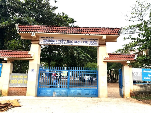 Trường thu tiền nhưng gần 9 tháng chưa đóng BHYT cho học sinh- Ảnh 1. Trường thu tiền nhưng gần 9 tháng chưa đóng BHYT cho học sinh- Ảnh 1.