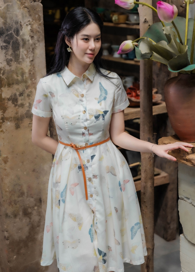 Váy sơ mi giản dị mà sang trọng, linh hoạt bậc nhất tủ đồ- Ảnh 2. Váy sơ mi giản dị mà sang trọng, linh hoạt bậc nhất tủ đồ- Ảnh 2.