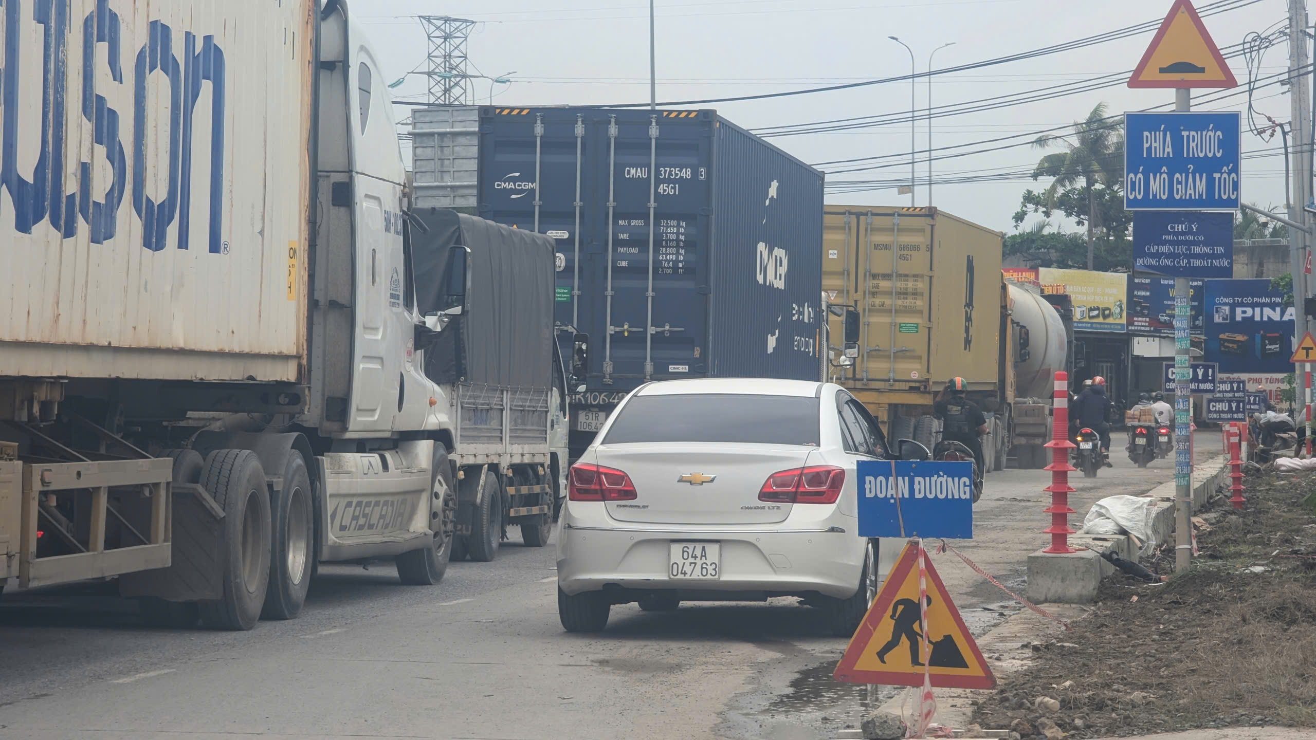TP.HCM: Yêu cầu bảo đảm trật tự, an toàn giao thông tại BOT Phú Hữu- Ảnh 1. TP.HCM: Yêu cầu bảo đảm trật tự, an toàn giao thông tại BOT Phú Hữu- Ảnh 1.