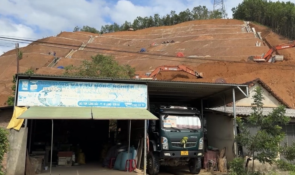 Dự án Khắc phục hậu quả thiên tai, sạt lở khu dân cư Van Cà Vãi có tổng mức đầu tư 14 tỷ đồng.