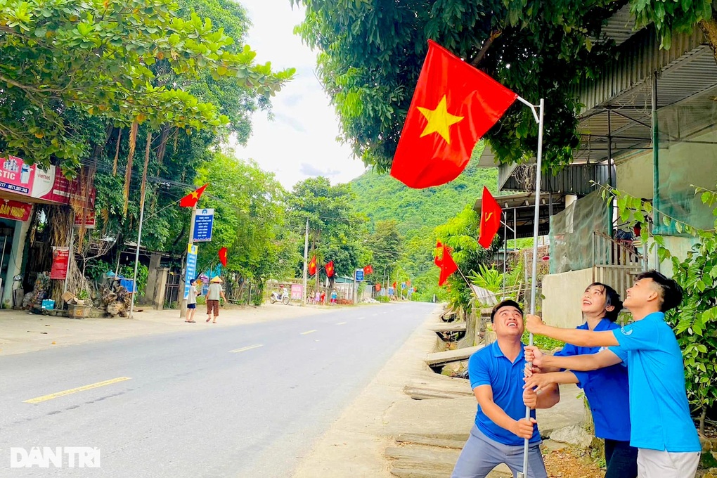 Đồng bào biên giới Nghệ An đón Tết Độc lập Đồng bào biên giới Nghệ An đón Tết Độc lập