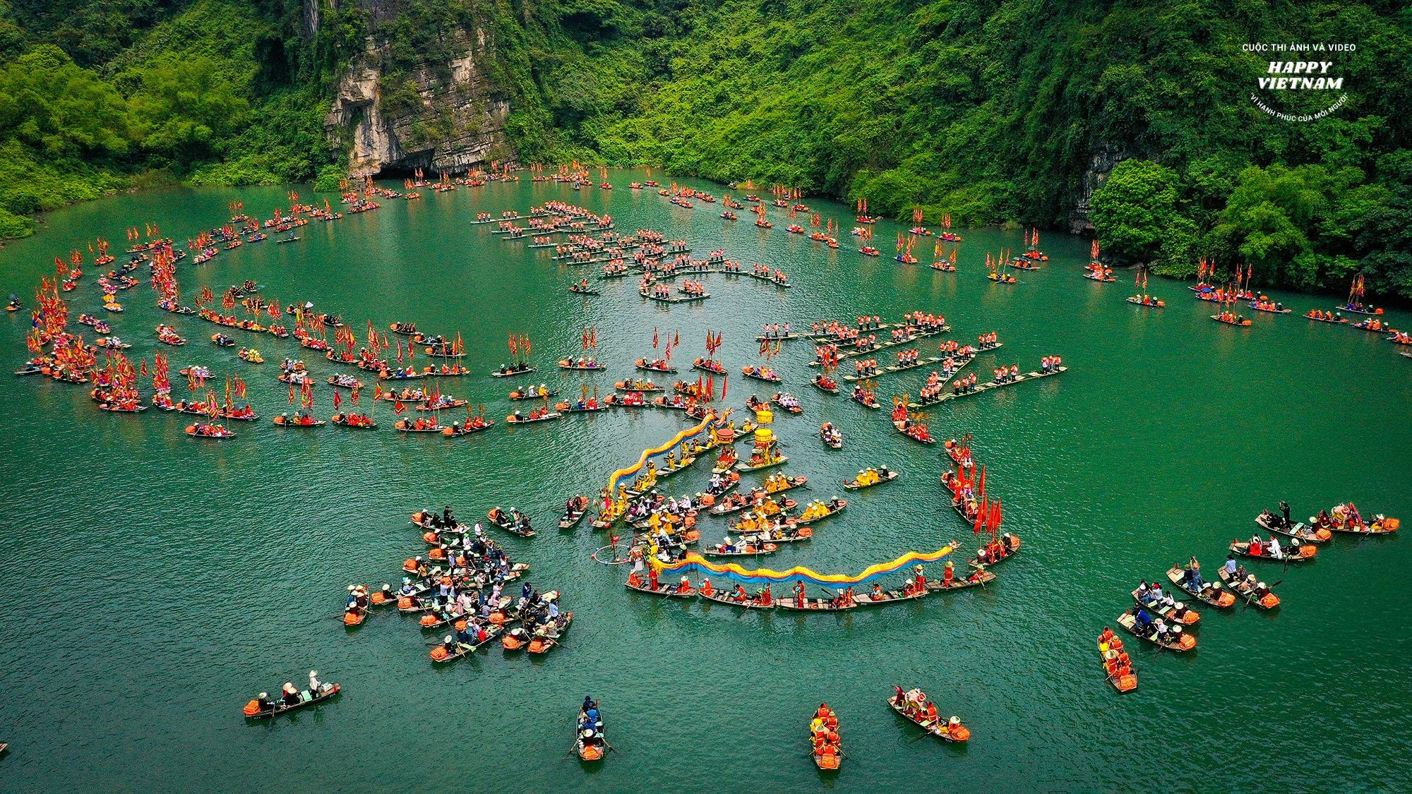 02-Tuyet-sac-tren-dong-song-di-san-Sao-Khe_2_11zon - Vietnam.vn