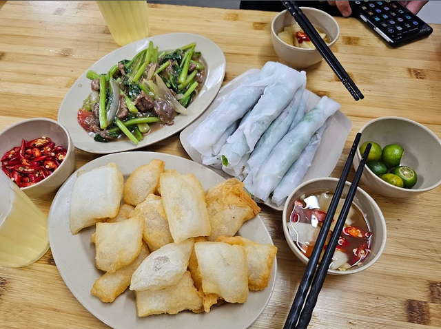 5 món ăn vặt tại Hà Nội khiến du khách ‘ghiền’ ngay từ lần đầu thưởng thức- Ảnh 3. 5 món ăn vặt tại Hà Nội khiến du khách ‘ghiền’ ngay từ lần đầu thưởng thức- Ảnh 3.