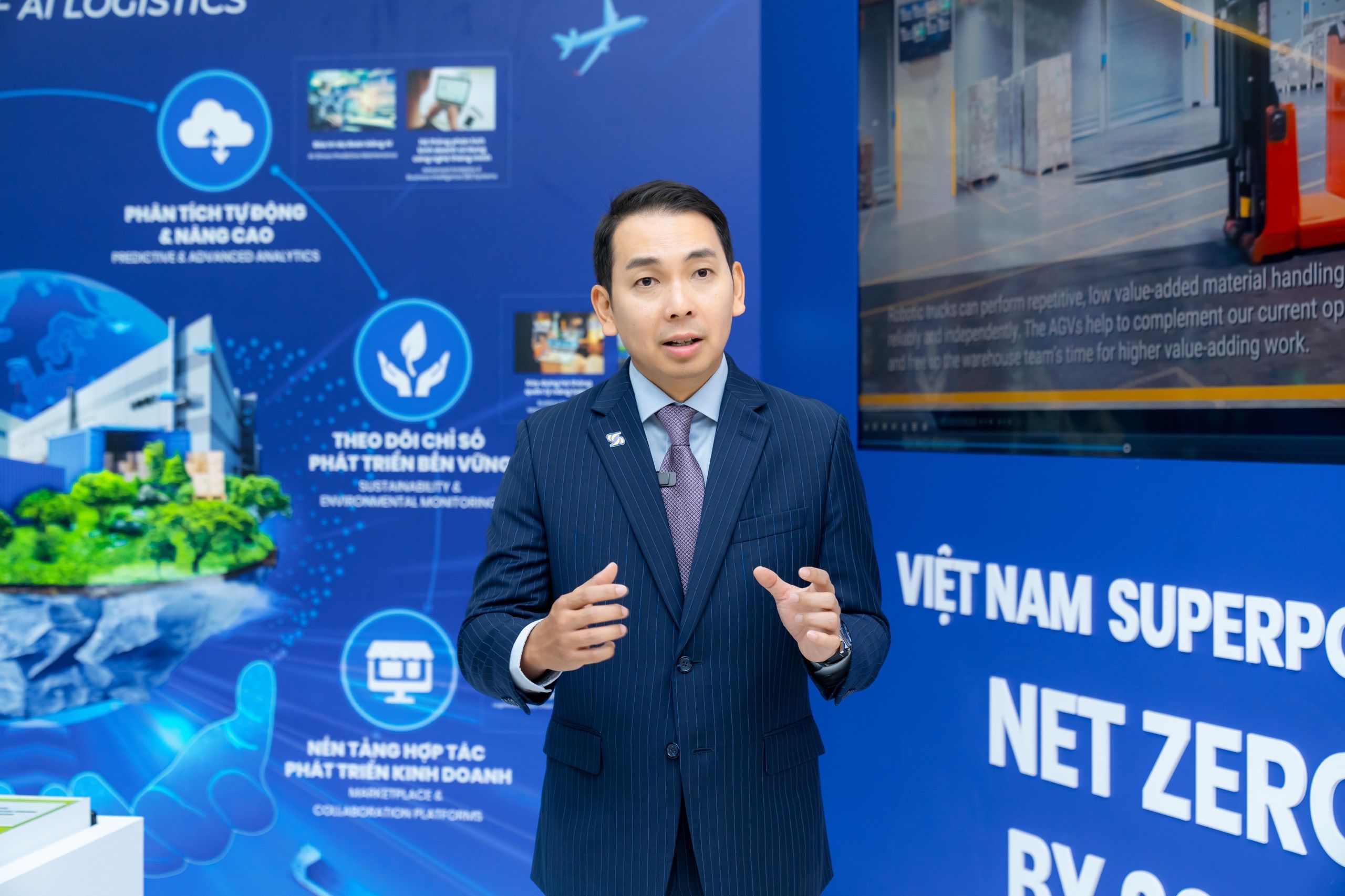 Ứng dụng AI, “siêu cảng” logistics của T&T - YCH giảm 95% thời gian vận chuyển trong kho
- Ảnh 2. Ứng dụng AI, “siêu cảng” logistics của T&T - YCH giảm 95% thời gian vận chuyển trong kho
- Ảnh 2.