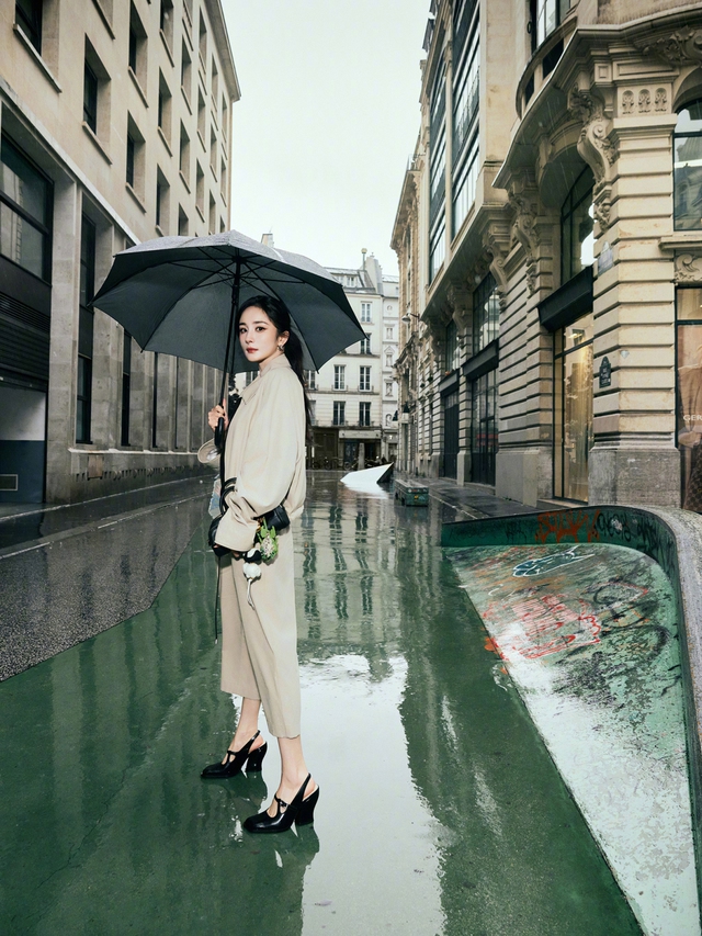 Diện quần tây đón thu như Dương Mịch, Shin Min Ah không lo dìm dáng- Ảnh 4. Diện quần tây đón thu như Dương Mịch, Shin Min Ah không lo dìm dáng- Ảnh 4.