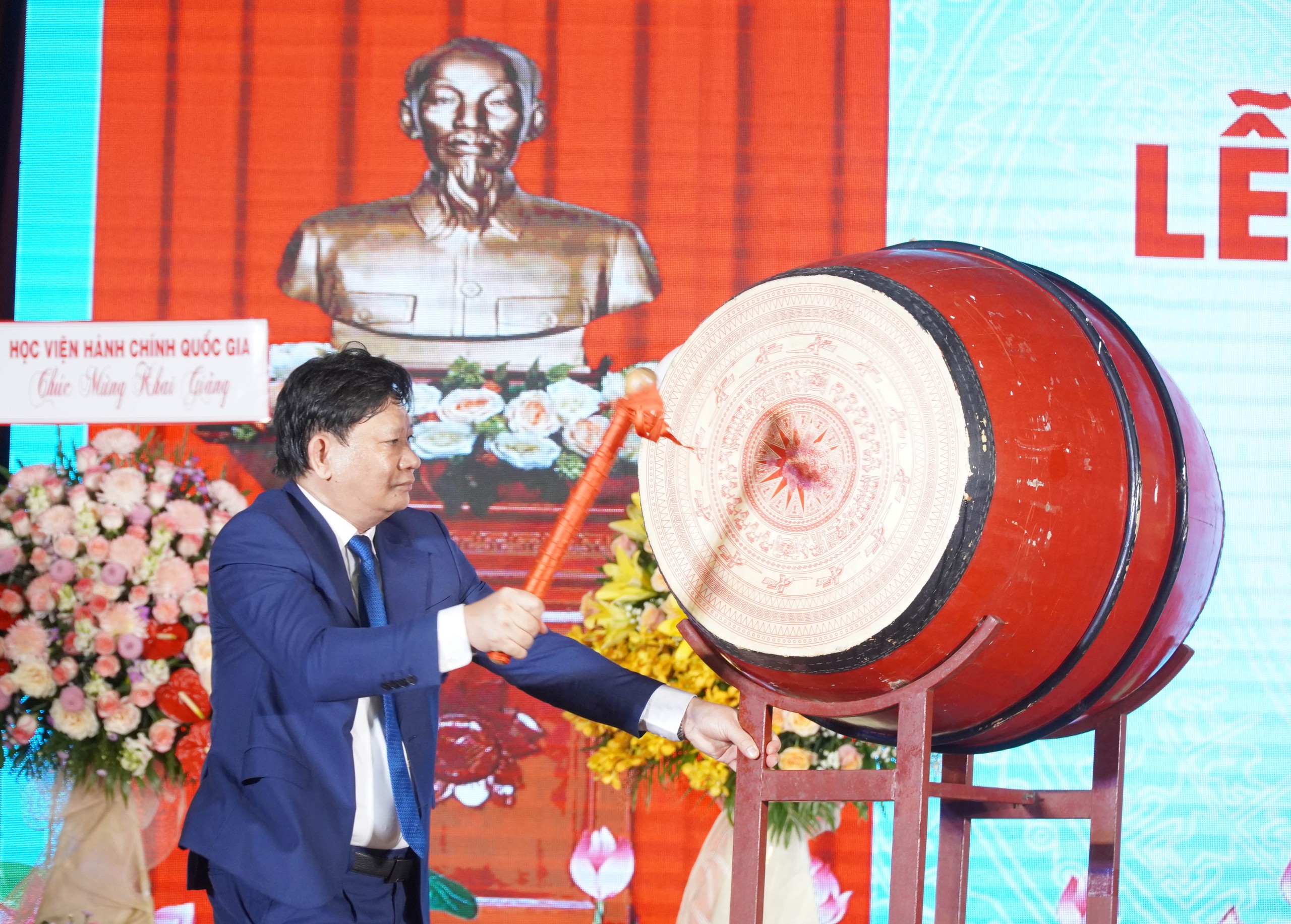 Sinh viên có thực lực tự khắc có sức thu hút- Ảnh 2. Sinh viên có thực lực tự khắc có sức thu hút- Ảnh 2.