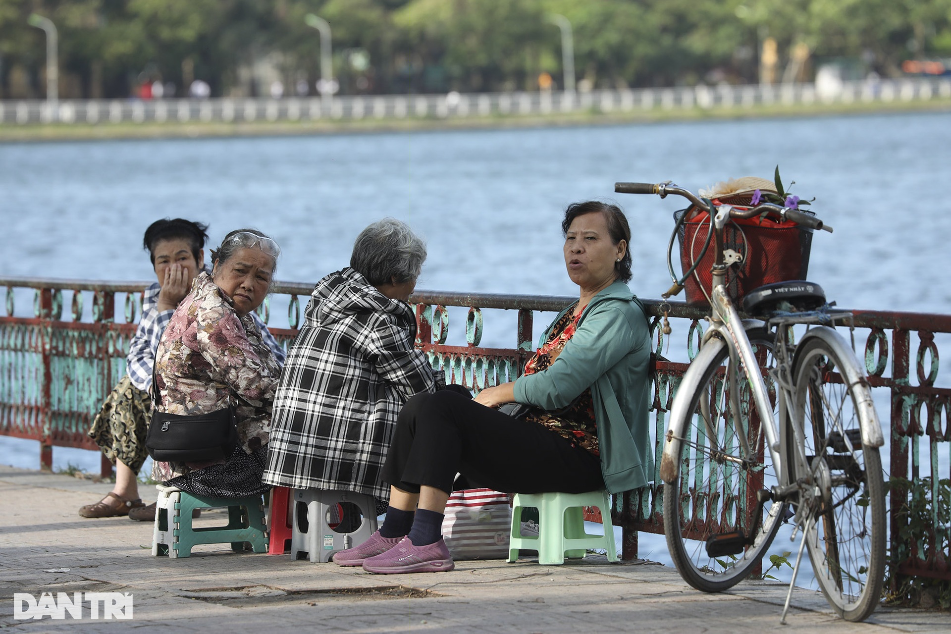Hà Nội se lạnh trong buổi sáng mùa thu - 13 Hà Nội se lạnh trong buổi sáng mùa thu - 13