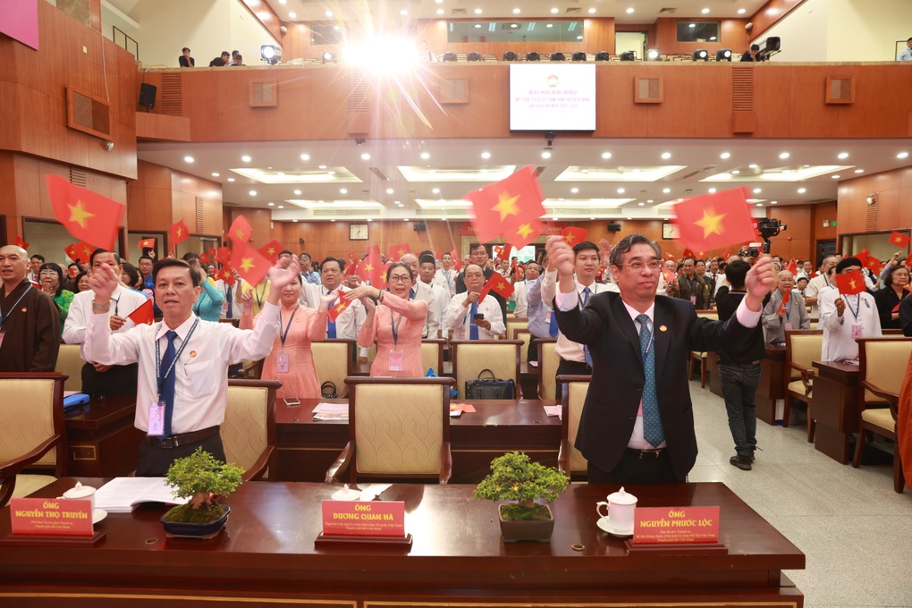 Khai mạc Đại hội đại biểu Ủy ban MTTQ Việt Nam TPHCM - 2 Khai mạc Đại hội đại biểu Ủy ban MTTQ Việt Nam TPHCM - 2
