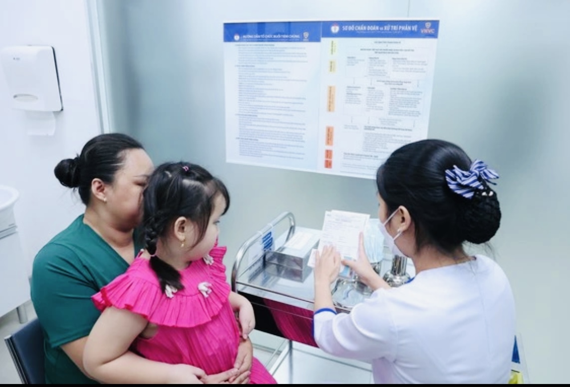 Giảm thời gian thẩm định hồ sơ, tăng cơ hội tiếp cận thuốc, vắc xin mới- Ảnh 2. Giảm thời gian thẩm định hồ sơ, tăng cơ hội tiếp cận thuốc, vắc xin mới- Ảnh 2.
