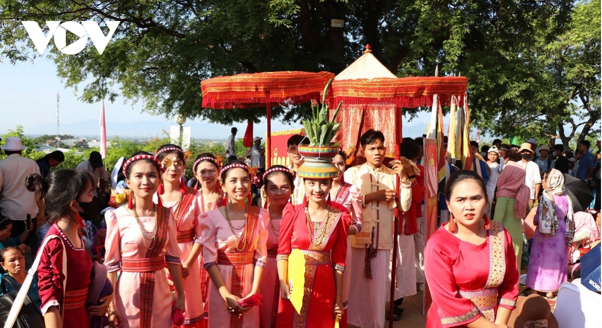 tưng bừng lễ hội katê ở ninh thuận và bình thuận hình ảnh 2 tung bung le hoi kate o ninh thuan va binh thuan hinh anh 2