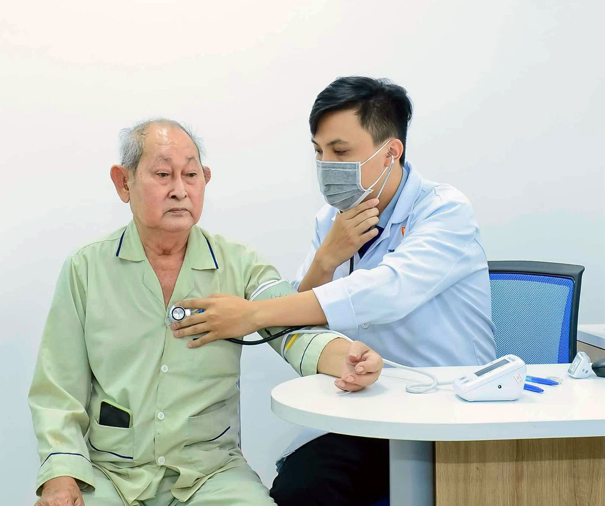 Zona thần kinh có xu hướng gia tăng - Ảnh 2. Zona thần kinh có xu hướng gia tăng - Ảnh 2.