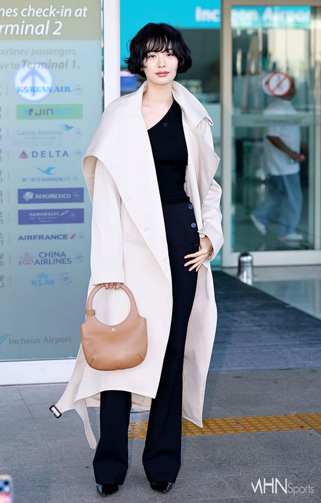 Nana, Song Hye Kyo diện trang phục lệch vai trở lại đường đua thời trang- Ảnh 6. Nana, Song Hye Kyo diện trang phục lệch vai trở lại đường đua thời trang- Ảnh 6.
