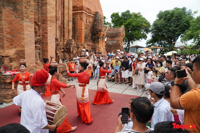 Khánh Hòa muốn đón trên 1 triệu lượt khách mùa thấp điểm du lịch - Ảnh 2. Khánh Hòa muốn đón trên 1 triệu lượt khách mùa thấp điểm du lịch - Ảnh 2.