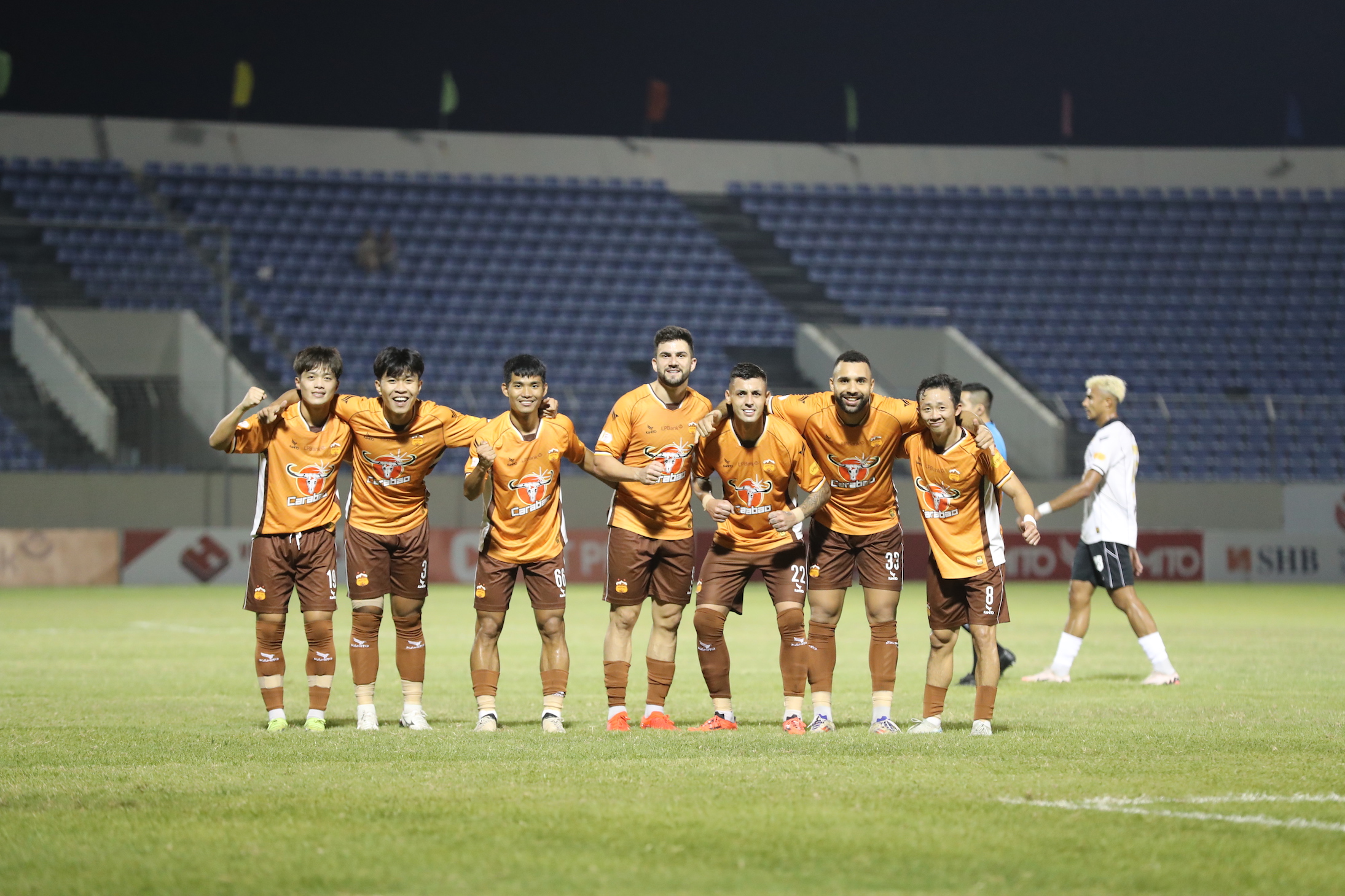 HAGL bắt đầu chững lại: Cẩn thận, V-League rất khắc nghiệt- Ảnh 3. HAGL bắt đầu chững lại: Cẩn thận, V-League rất khắc nghiệt- Ảnh 3.
