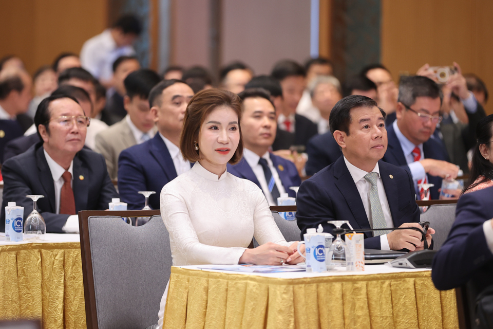 Đại diện các doanh nghiệp tham dự buổi gặp mặt