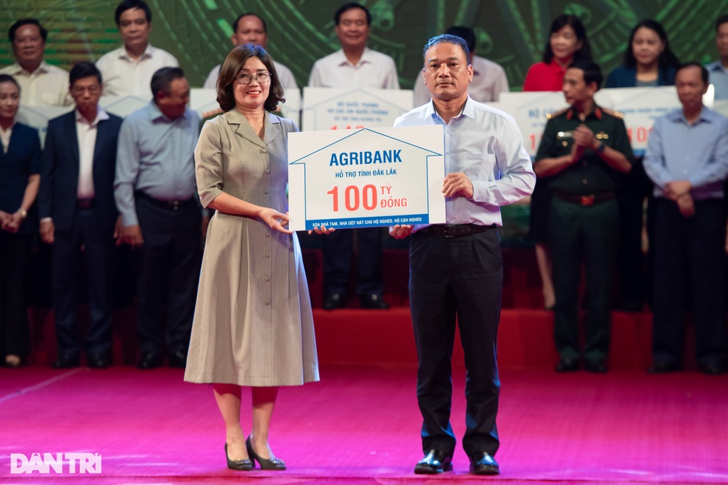 Thủ tướng: Tăng tốc xóa nhà dột nát để không ai bị bỏ lại phía sau - 4 Thủ tướng: Tăng tốc xóa nhà dột nát để không ai bị bỏ lại phía sau - 4