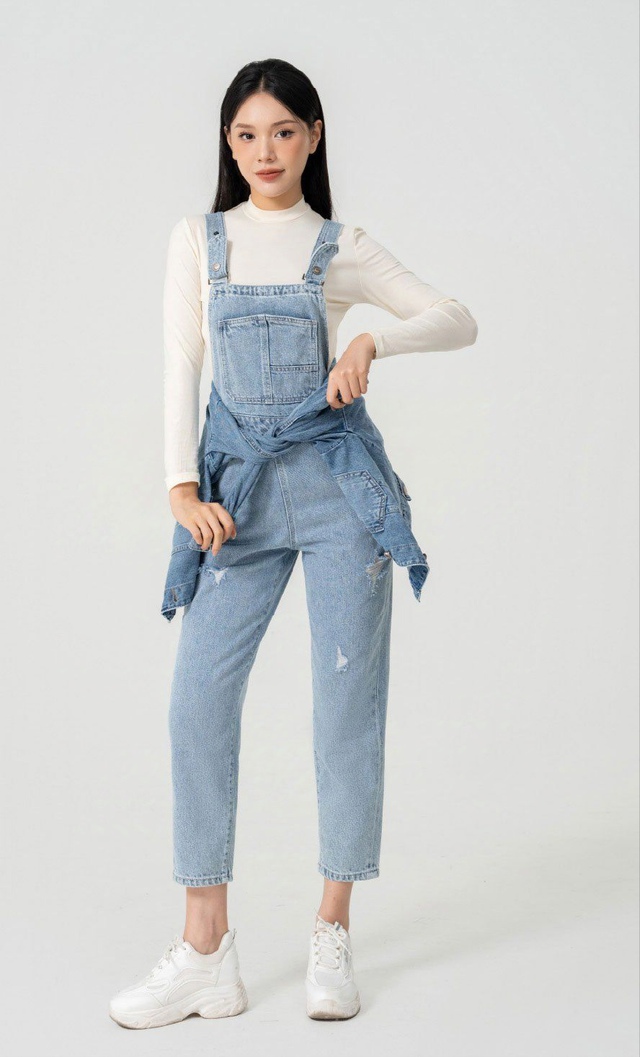 Bí quyết diện đồ năng động với yếm denim- Ảnh 7. Bí quyết diện đồ năng động với yếm denim- Ảnh 7.