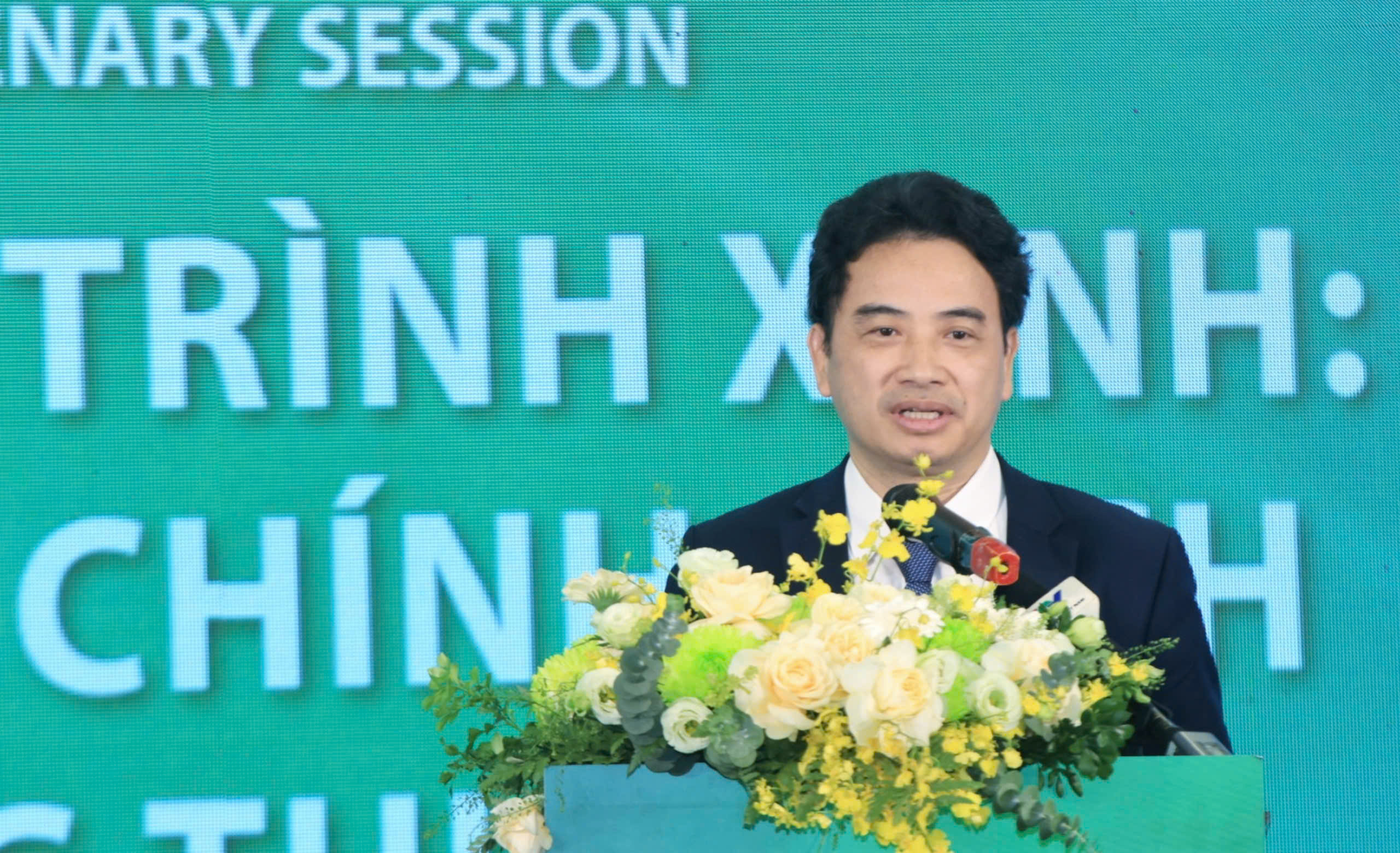 PGS.TS. Vũ Ngọc Anh - Vụ trưởng Vụ Khoa học công nghệ và Môi trường, Bộ Xây dựng PGS.TS. Vũ Ngọc Anh - Vụ trưởng Vụ Khoa học công nghệ và Môi trường, Bộ Xây dựng