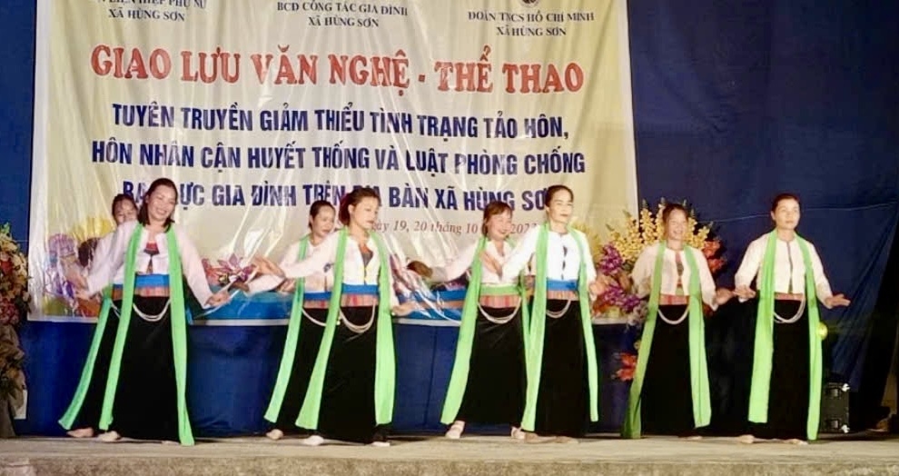 đội ngũ tuyên truyền viên pháp luật đã góp phần tích cực trong việc đưa chính sách pháp luật vào thực tiễn đời sống Nhân dân, Đội ngũ tuyên truyền viên pháp luật đã góp phần tích cực trong việc đưa chính sách pháp luật vào thực tiễn đời sống Nhân dân,