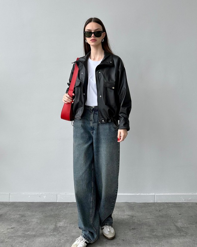 Thời trang đường phố cá tính với áo khoác bomber- Ảnh 3. Thời trang đường phố cá tính với áo khoác bomber- Ảnh 3.