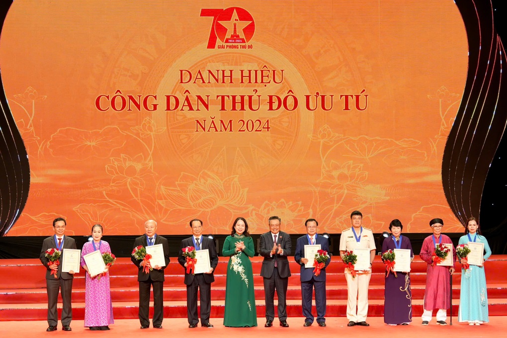 Hà Nội vinh danh 10 Công dân Thủ đô ưu tú - 2 Hà Nội vinh danh 10 Công dân Thủ đô ưu tú - 2